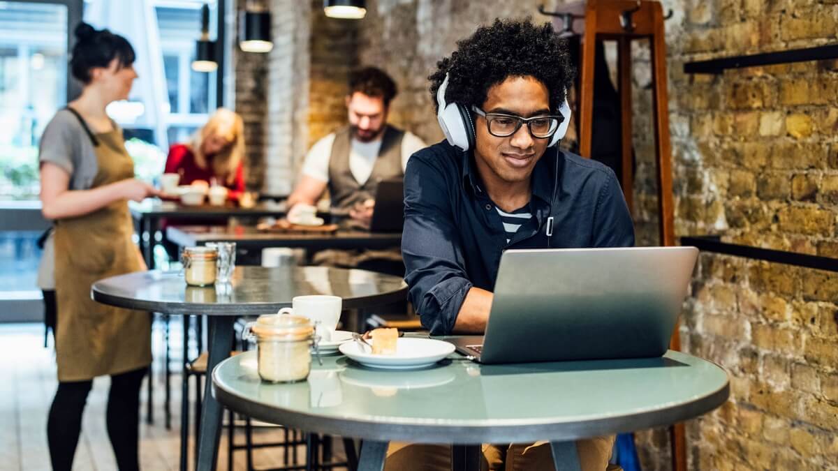 CAFETERIA? Qual é o significado e a tradução de CAFETERIA?